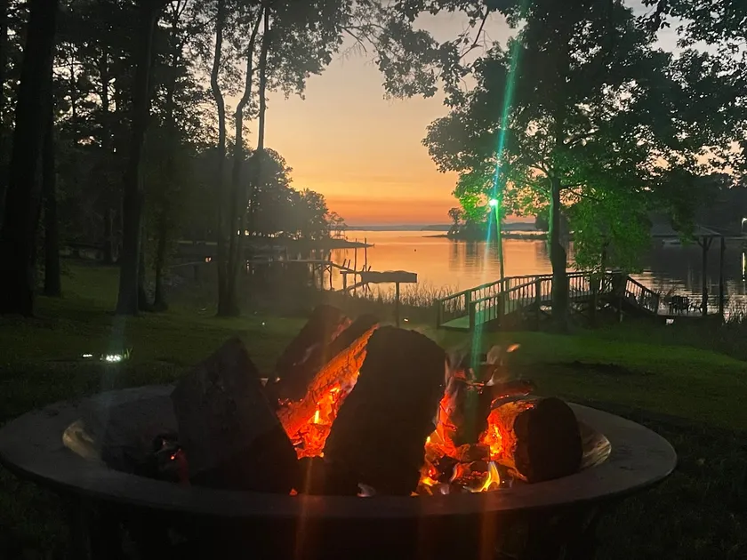 Quiet Cove with Big Water Views - Image 1