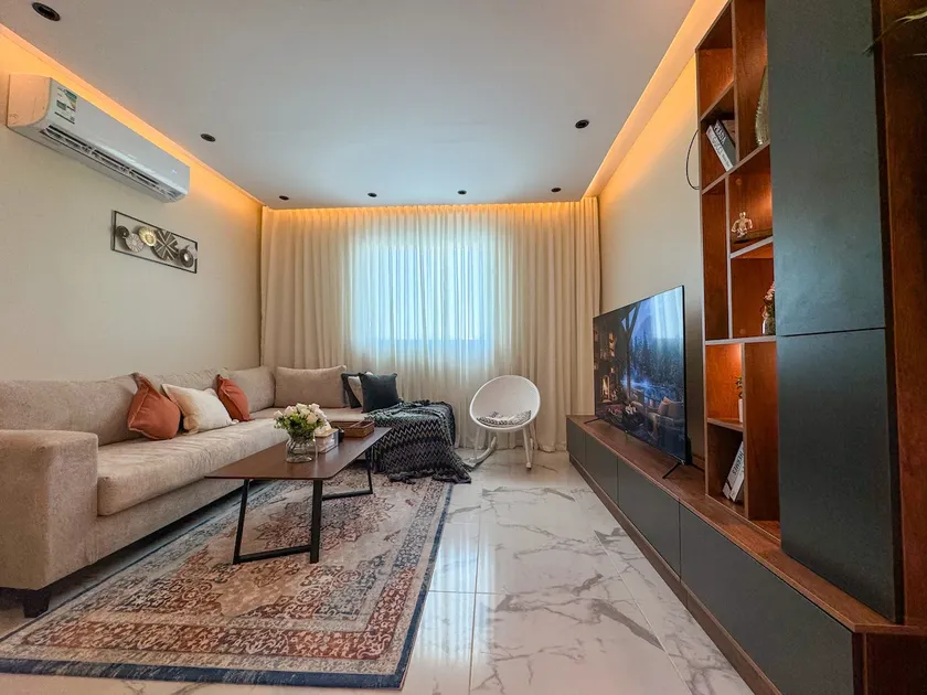 Spacious & Private Apartment ! - Image 1