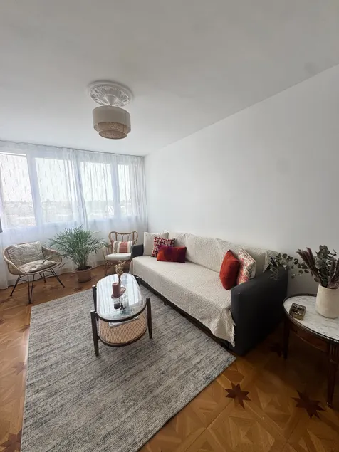 Cozy and bright apartment, 20 minutes from Paris - Image 1