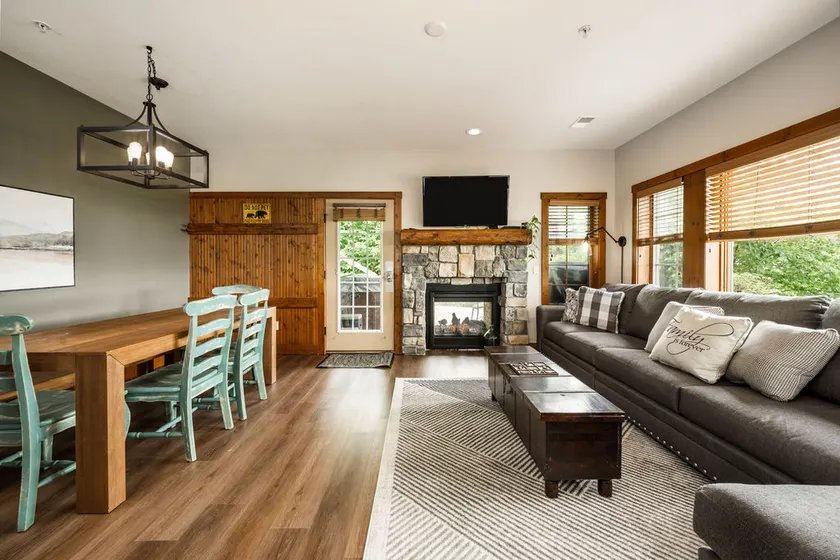 Mountain Creekside: Hot Tub: Golf - Image 1