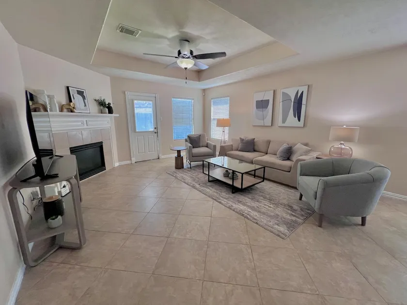 Houston home near the Hobby Airport - Image 1