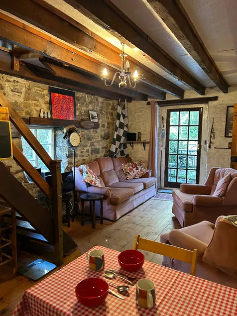 Characteristic country apartment in Cornwall - Image 1