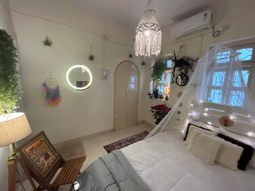 Cozy Classic Bohemian Home - Image 1