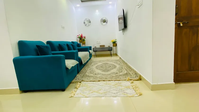SRT HOMELY STAY WITH All AMENITIES - Image 1