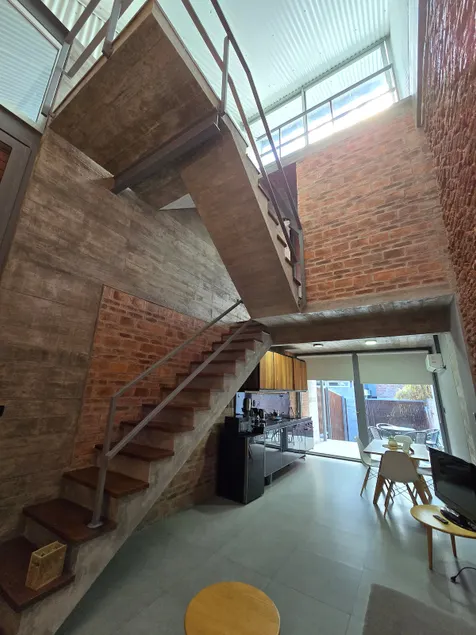 Style and history in apt. B. - Image 1