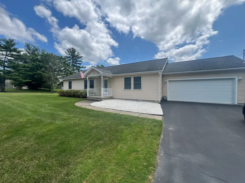 3 BR home on Snowmobile Trails & Ski slopes - Image 1