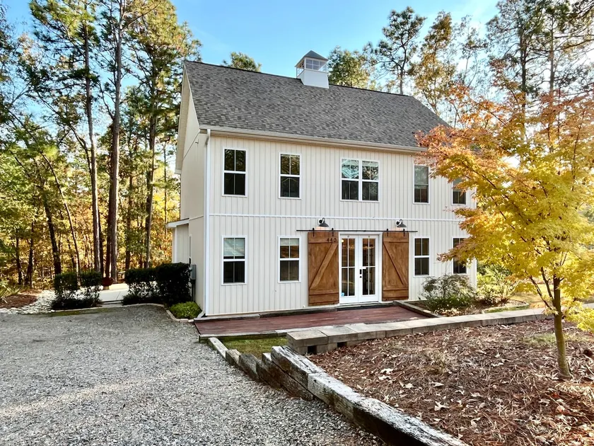 Unique Modern “Barngalo” - 3 mi to downtown Aiken - Image 1