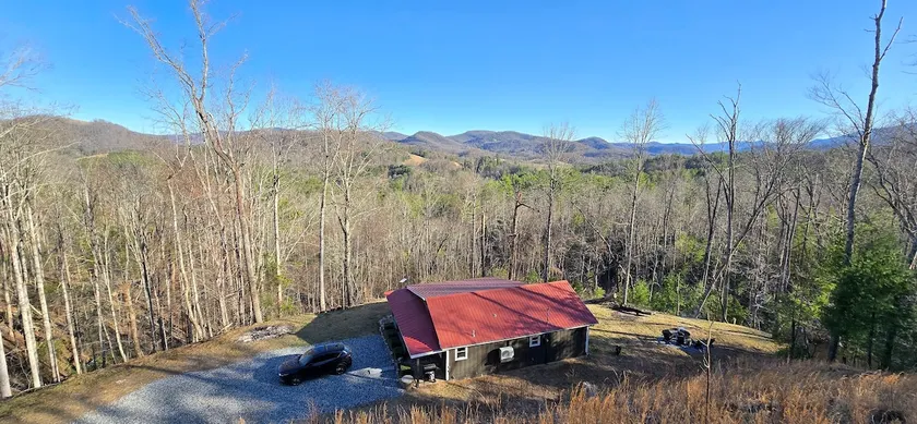 Modern Mountaintop Cabin with Million Dollar Views - Image 1