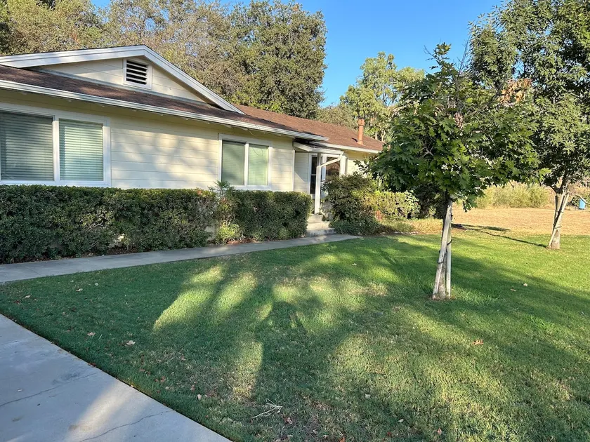 New Listing- Kaweah View - Image 1