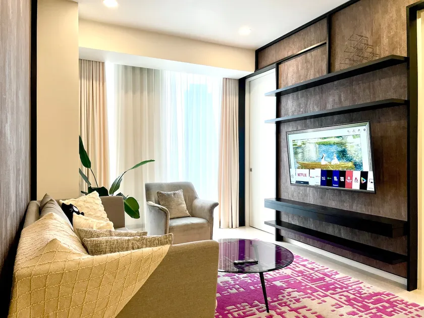 1BR Suite w/ KLCC View & Rooftop Bar - Image 1