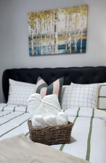 The Peaceful Getaway- Private Suite, separate entr - Image 1