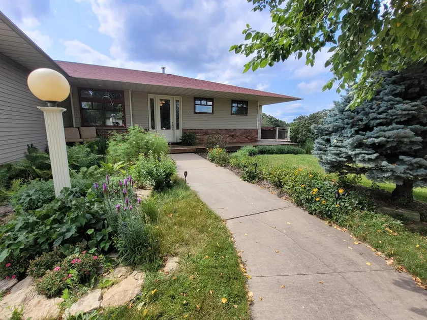 Beautiful, Private, Nature & Hot tub! 4m to Mayo - Image 1