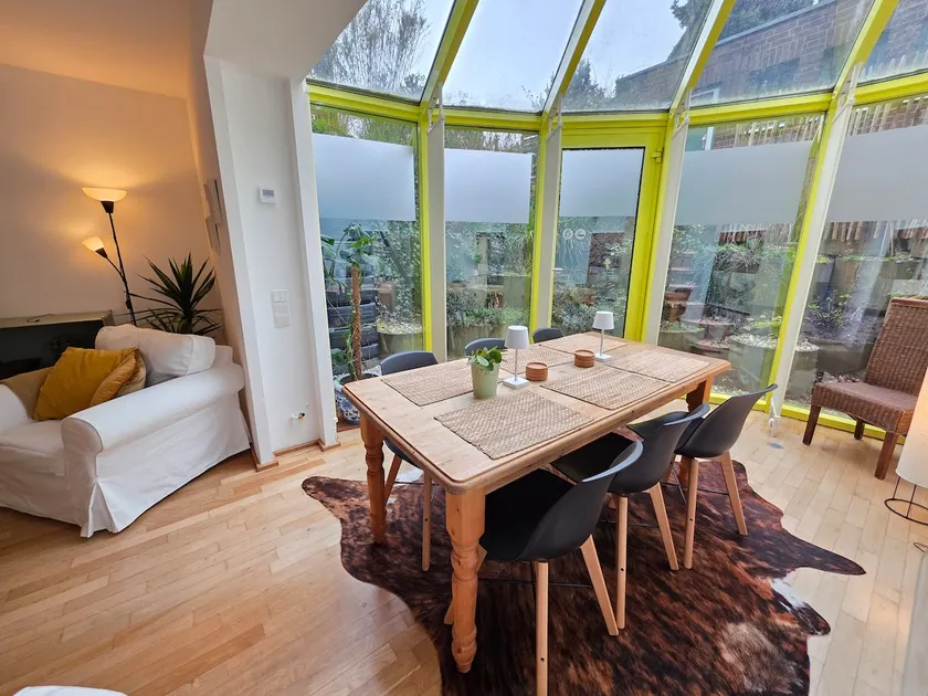 Central, quiet idyll with flair - Image 1