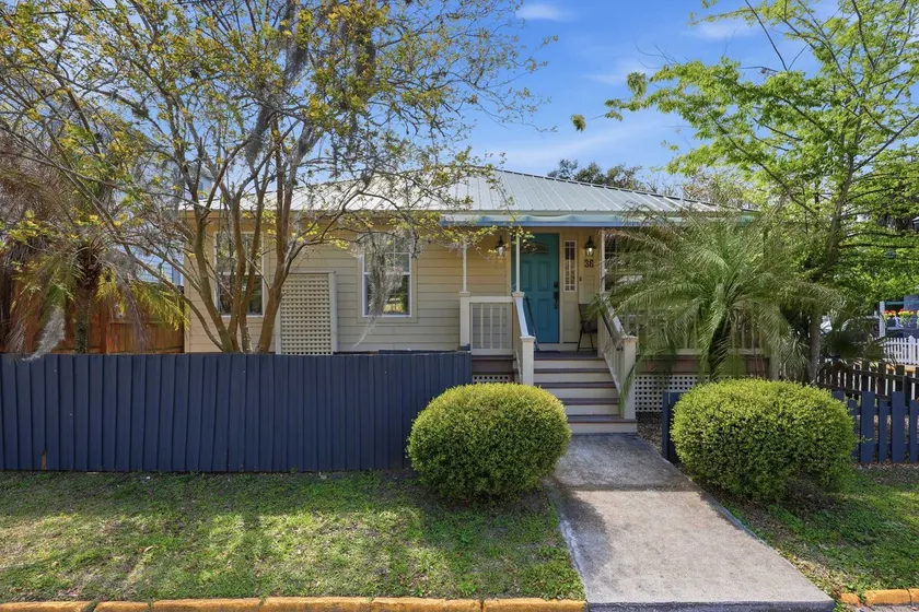 Weeden Cottage - Image 1