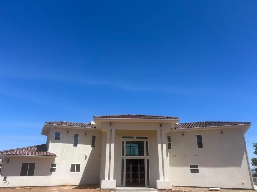 Guest house 2 bedrooms and one sofa bed for 6. - Image 1