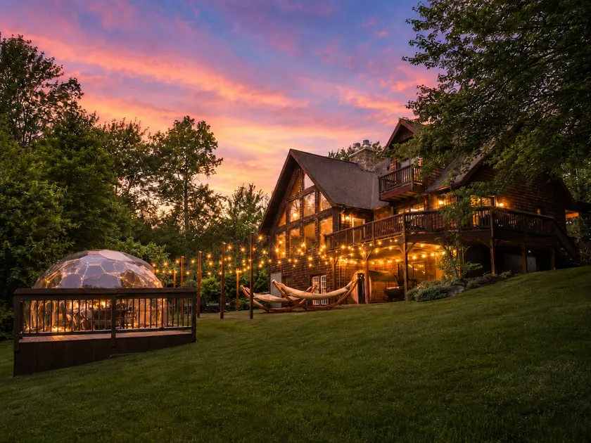 Stargazing Dome|Sauna|Firepit|HotTub|Pet Frndly - Image 1