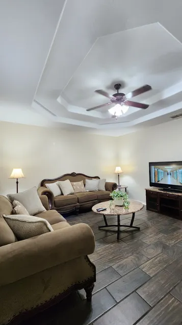 Huge Charming 4Br Home - Image 1