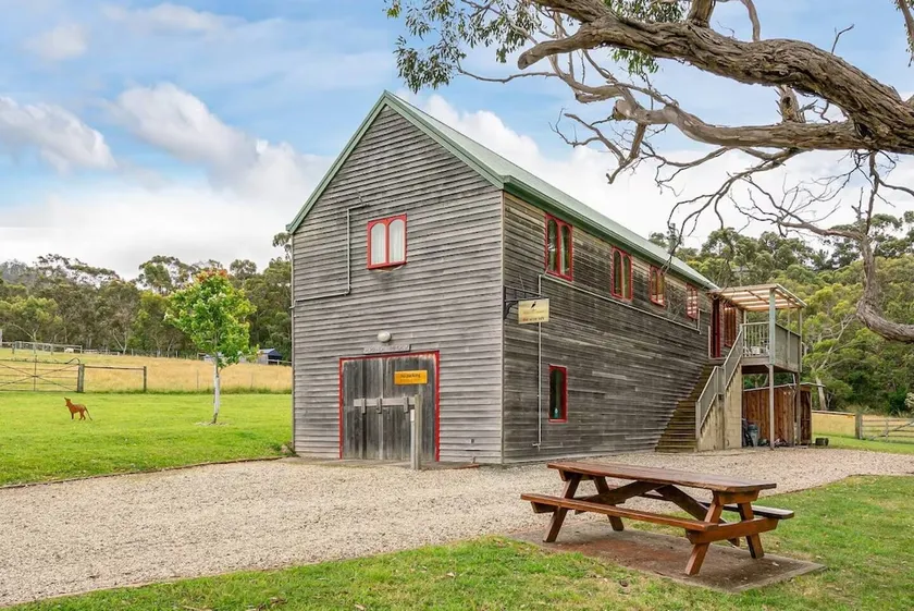 The Wine Loft—Family Stay at Herons Rise Vineyard - Image 1