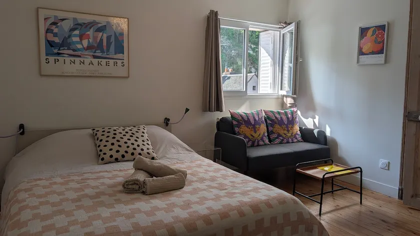 Renovated flat with terrace, wifi, bike rack - Image 1