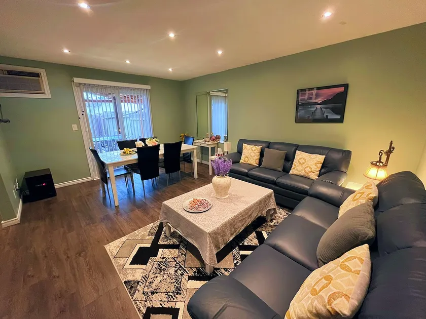 Furnished 5 Bedroom Family House in East Windsor - Image 1