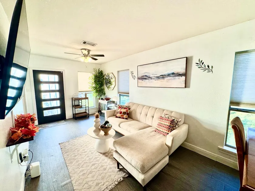 Cozy Cottage Home Offering Long&Short term stays! - Image 1