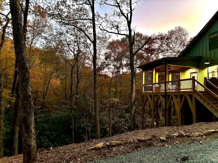Peaceful Montreat Mountain Retreat - Image 1
