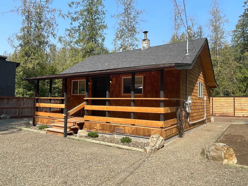 Sandy Ridge Hideaway - Image 1