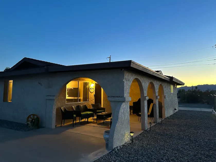 Lucky 777s River RV House - Image 1