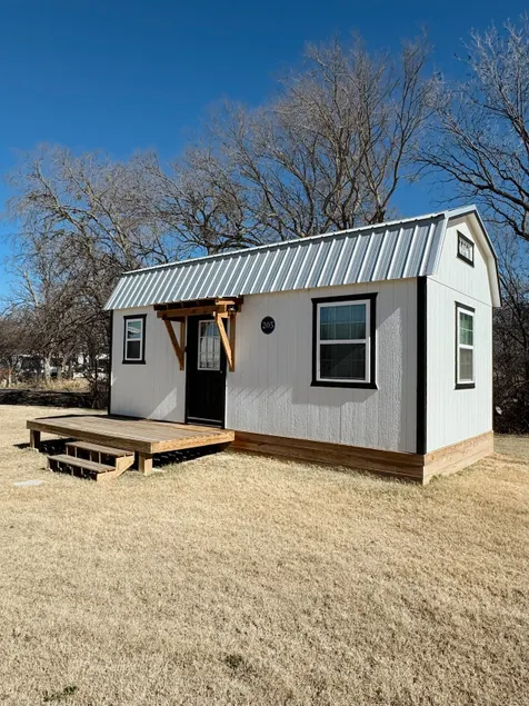 Lela at Creeks Edge Cottages - Image 1