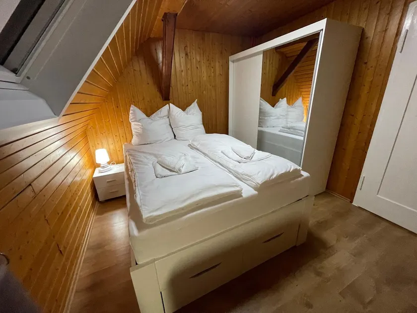 Apisha Apartement - Image 1