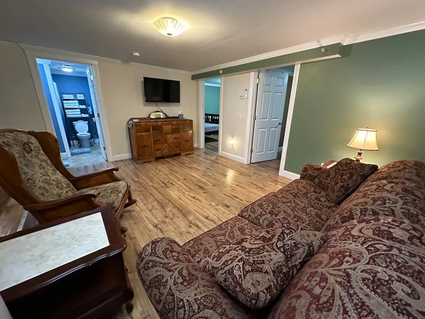 Cozy Apartment Above a Real Movie Theater - Image 1