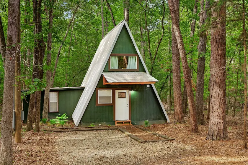 A-Frame retreat: 1 mile from Sam Rayburn Lake - Image 1