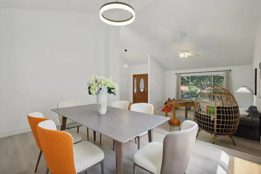 Monthly 25-30%! Resort Living & Centrally Located - Image 1