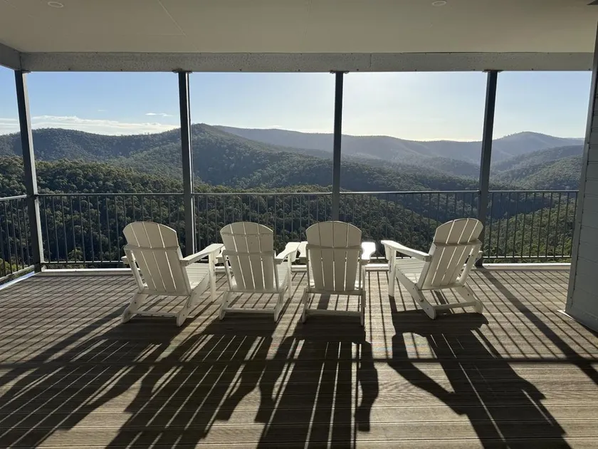Golden Valley - Steels Creek - Image 1