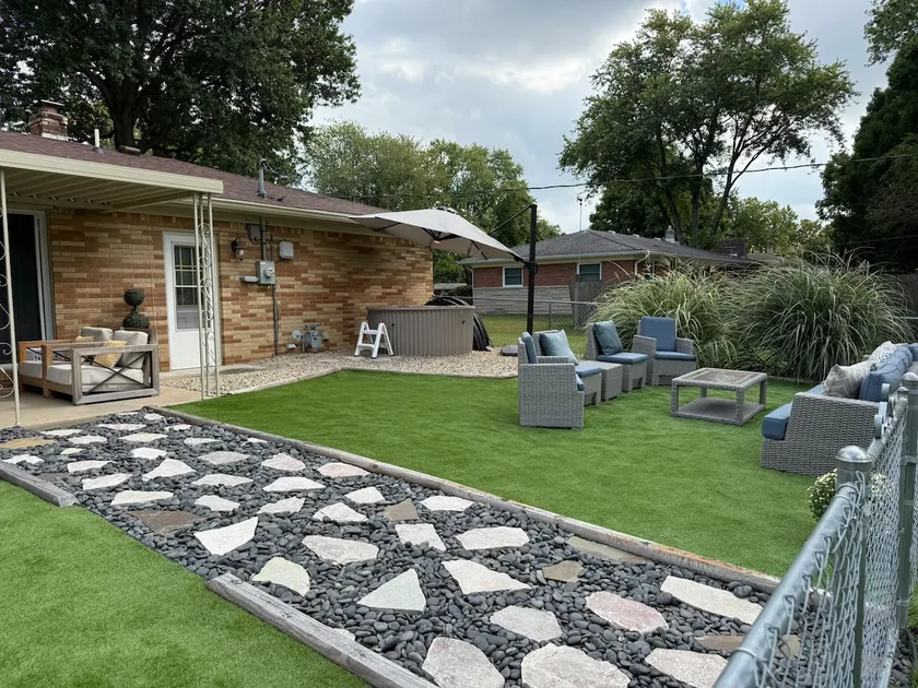 Delightful 3 Bedroom Home - Image 1