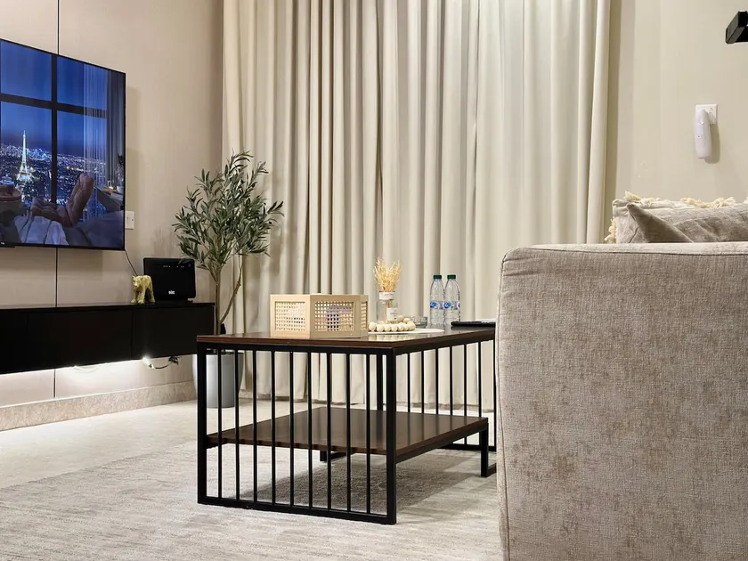 Modern apartment, one bedroom and living room B6 - Image 1