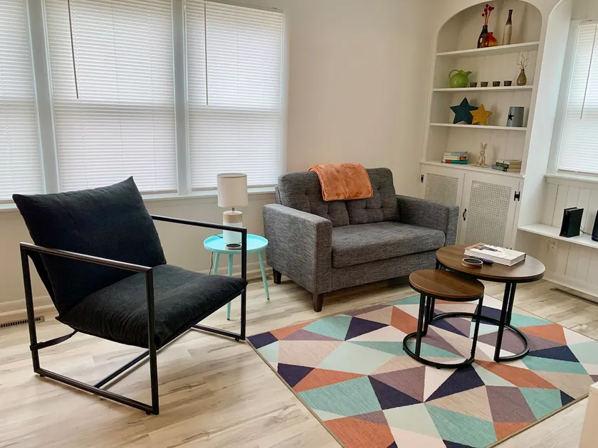 Ordway Hideaway | King Bed Apt Walk to Downtown - Image 1