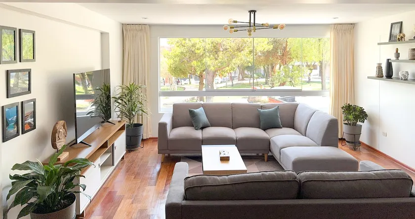 Stylish stay, peaceful park view - Image 1