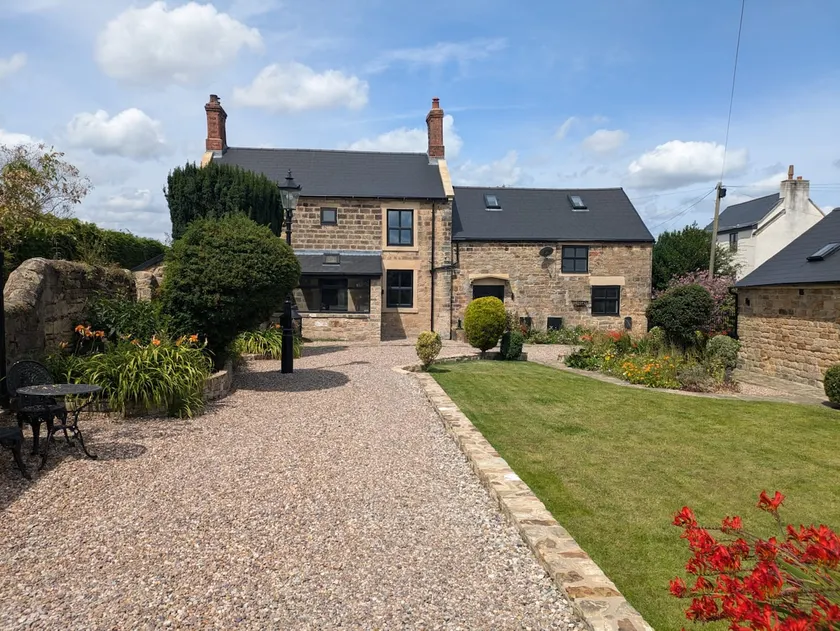 Sycamore Farmhouse - Image 1