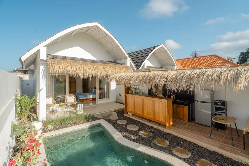 New Tropical 1 BR Pool Villa- Central Ulu Location - Image 1