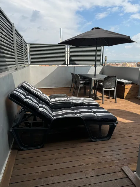Sun and Views Center Penthouse - Image 1