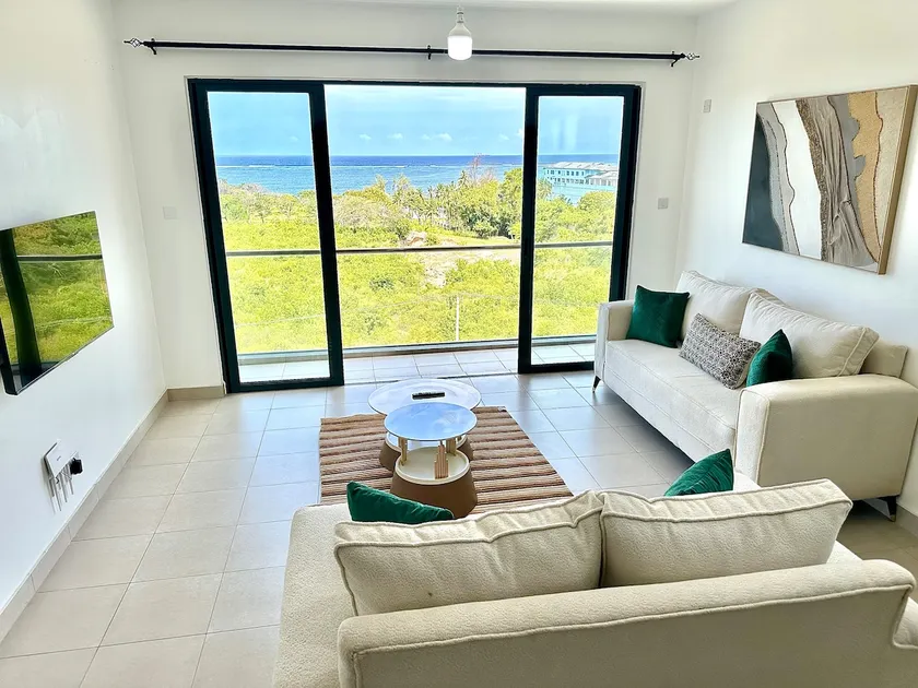 Oceanview Penthouse, KingBed, Pool, AC, Near Beach - Image 1