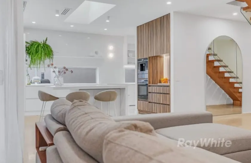 Central Townhouse Echuca-walk to Murray River - Image 1