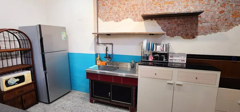 Come to Qinglai Youth Hostel, 8-person bunk bed, mixed room, one bed, So Art Hostel - Image 1