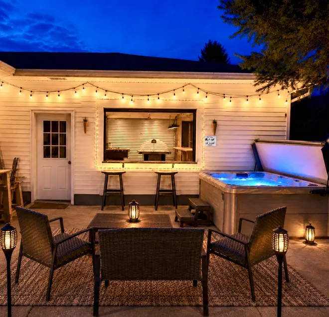 Gondola House | Hot tub, Arcade, Walkable Getaway - Image 1