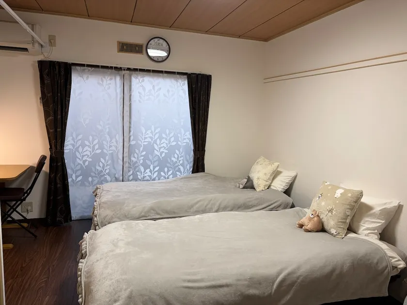 Keihaku's apartment. Convenient transportation to central Osaka, close to Itami Airport and Osaka University. Studio B. - Image 1