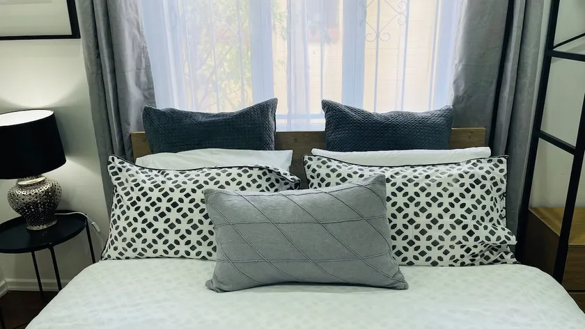 u3, Spacious 1-Bedroom Retreat - Image 1