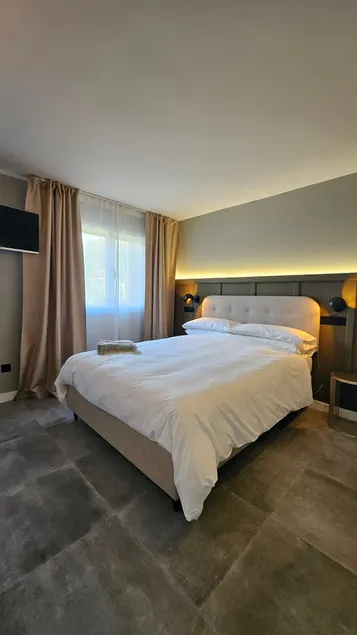 Casa Candeleda Boutique Accommodation - Image 1