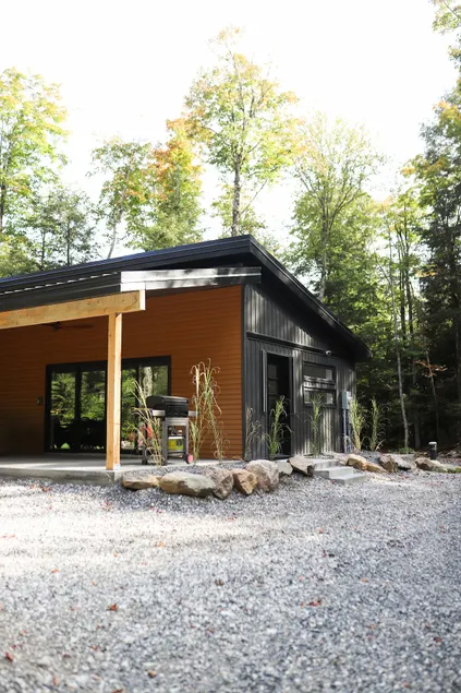 Piper’s Retreat: modern cottage in nature - Image 1