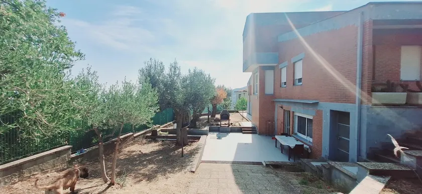 Panoramic villa with terraces and garden - Image 1
